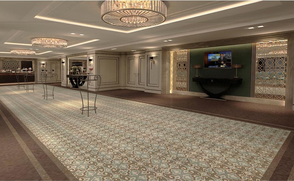 Hotel Doubletree By Hilton Elazig Exterior foto